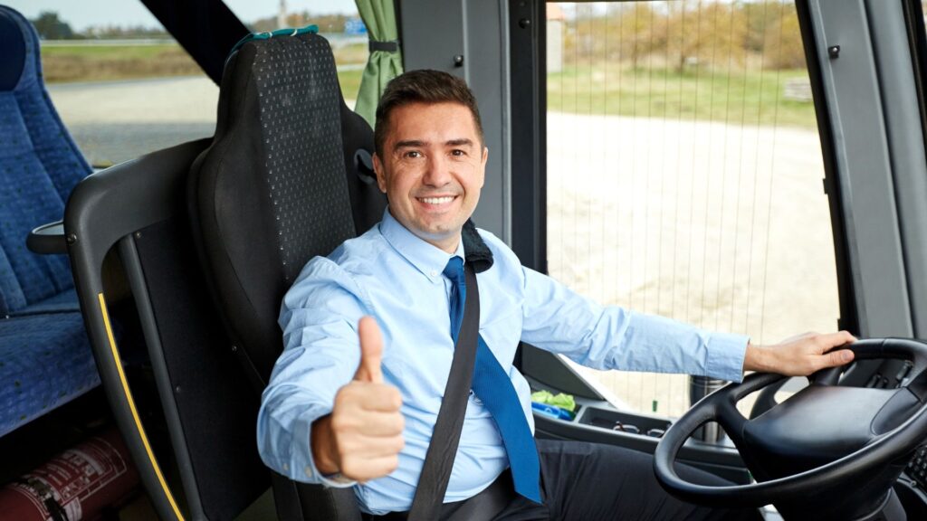 Jornada Excessiva de Motorista: Cabe Indenização? Entenda os direitos de motoristas sobre jornada excessiva e saiba como solicitar indenização com a ajuda da Dra Marília Bazzan.